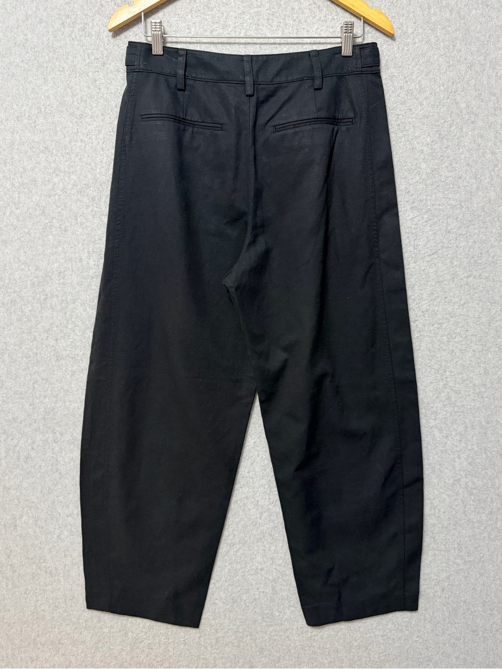 Madewell Barrel Leg Pants in Drapey Twill NWT Size 6 Black Pleated Ankle Length - Picture 6 of 11